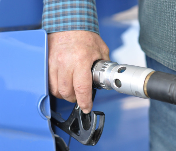 Ceny paliw  na stacjach benzynowych. Czego możemy się spodziewać? -58212