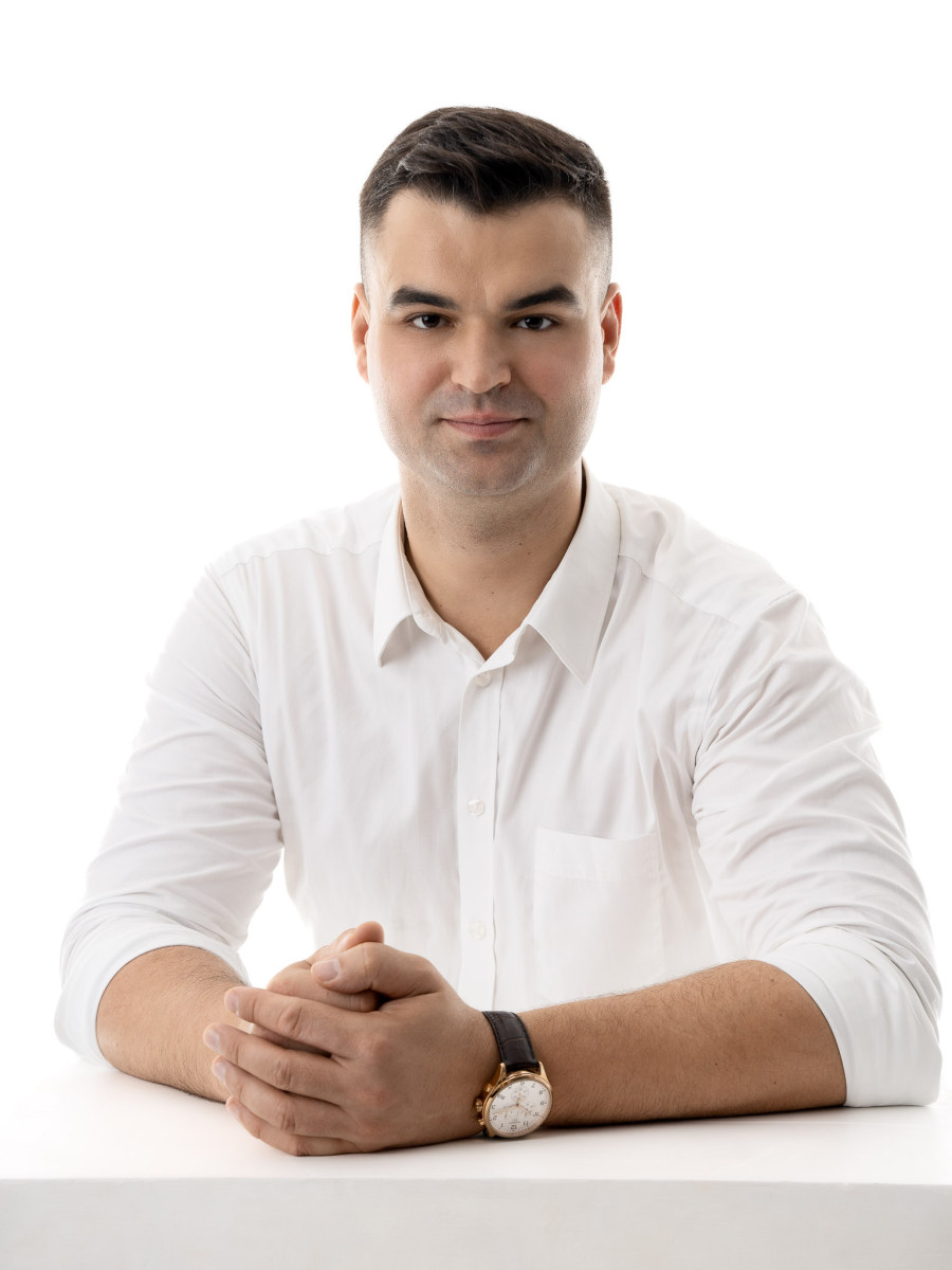 Karol Łukaszuk. Analityk kredytowy.
