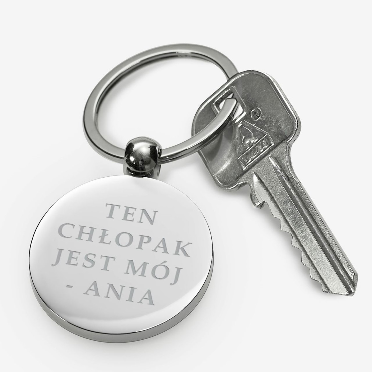 Grawerowany brelok DLA CHŁOPAKA prezent na Dzień Chłopaka | https://www.crazyshop.pl/prod_64124_grawerowany-brelok-dla-chlopaka-prezent-na-dzien-chlopaka