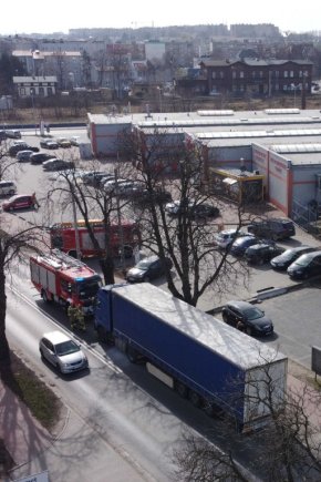 Pożar samochodu wypełnionego papierem na ul. Poznańskiej-10026