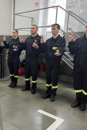 Ślubowanie czwórki nowych strażaków w Gostyniu-10060