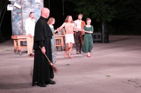 Spektakl "Kaspar" w parku miejskim w Gostyniu-10476