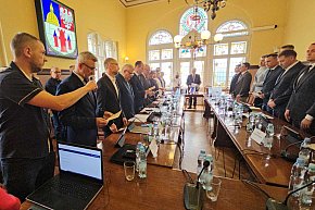 Pierwsze sesja Rady Powiatu Gostyńskiego-11511