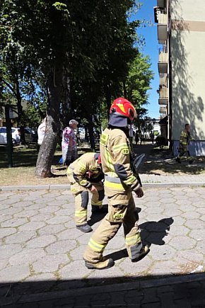 Interwencja strażaków na gostyńskim osiedlu-13286