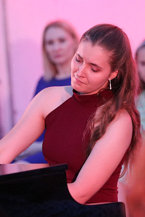 Koncert na dziedzińcu ratusza w Gostyniu-13371