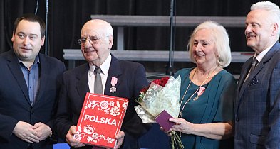 Blisko 50 par świętowało... Po tylu latach, nie mają już przed sobą tajemnic...-59326