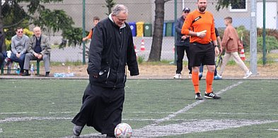 Chcieli pokazać inne oblicze... Po pięciu latach przerwy, znów wyszli na boisko-60159