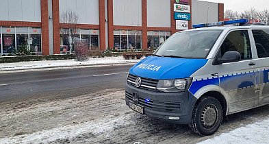 Tragedia w Lesznie. Mężczyzna zamarzł na przystanku autobusowym?-63755