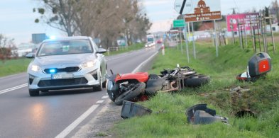 Wypadek na drodze wojewódzkiej 434. Kompletnie pijany motocyklista uderzył...-66953
