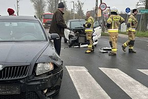 Groźne zderzenie w Pępowie. 14-latka za kierownicą spowodowała kolizję z... -73834