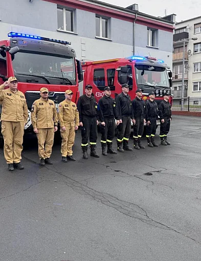 Gostyńscy strażacy uczcili pamięć tragicznie zmarłego ratownika medycznego-73924