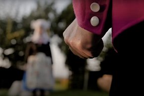 "Hola hola” wstrząsa sumieniami! Mówią o przemocy, o której milczały pokolenia-78872