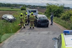 Chwile grozy pomiędzy Chwałkowem a Potarzycą! Dwa auta i mnóstwo szkód-79423
