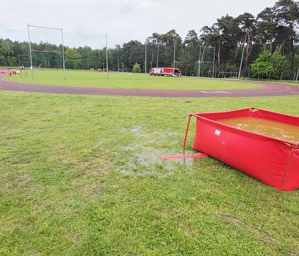 To już zakrawa o klątwę! Po raz czwarty im się nie udało. Boisko przypominało...-79414