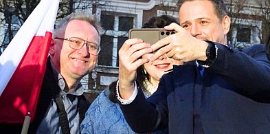 Bonjour, to ja. Mnie pół Gostynia zna... Miasto nie dało się ponieść. Tu wygrał On-79452