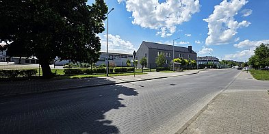 Planują miejsca parkingowe na terenie szkoły. Ale...-79687