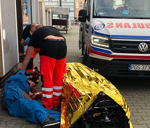 Wiemy co wydarzyło się na rynku w Krobi. Interweniowała policja i ratownicy...-80055