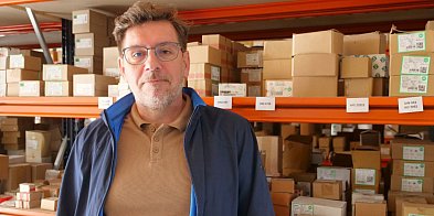 Na magazynach mają tego miliony, ale... Nie dzielą ludzi na ważnych i mniej ważnyc-79946