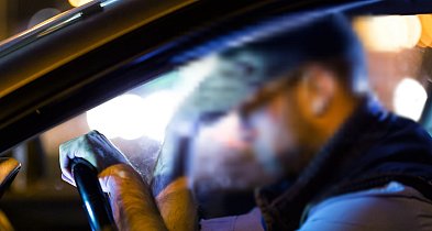 Jeździł po mieście i robił zdjęcia domów. Ludzie zadzwonili na policję-80131