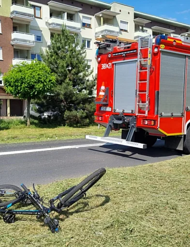To nie był przejazd dla rowerów, ale zaryzykował. Trafił do szpitala-80250