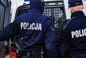 Mężczyzna skazany "na dożywocie" zatrzymany w Gostyniu. Ciążyły na nim...-80306