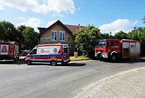 Prawdopodobnie zasłabł i spadł z tarasu. Na miejsce wezwano LPR, ale lekarz...-80383