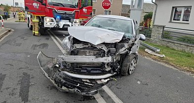 Audi staranowało Toyotę! Jeden z kierowców trafił do szpitala-80624
