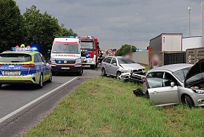 Wypadek na DK12. Zderzyły się dwa auta osobowe. Policja wyjaśnia przyczyny...-80653