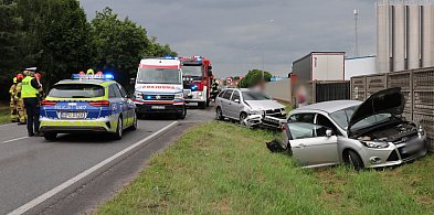 Wypadek na DK12. Zderzyły się dwa auta osobowe. Policja wyjaśnia przyczyny...-80653