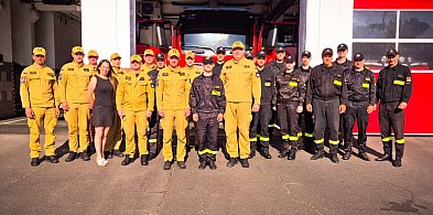 Ostatni dzień w gostyńskiej komendzie! Podziękowali koledze za lata służby-80674