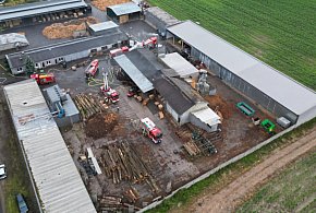 Nikogo nie było, a drewno stanęło w płomieniach. Pierwsi zareagowali ...-80809