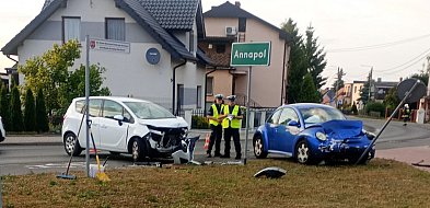 Nagle zjechał na przeciwny pas. Auta zderzyły się czołowo... -80839