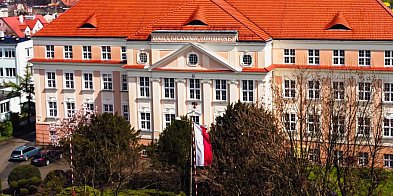 Podejrzenia o przemoc wobec... Szkoła potwierdza. Wiemy ile spraw trafiło...-80862