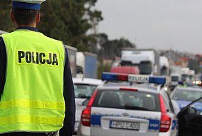 Nie miał żadnych szans. Pijany rowerzysta wjechał prosto pod koła...-80913