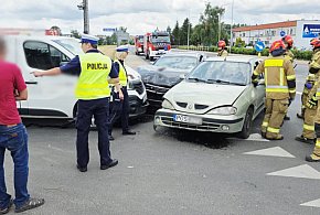 Trzy auta, jedno skrzyżowanie i spore zamieszanie. Tym razem uczestnicy...-80963