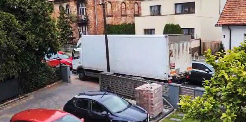 Tak się właśnie jeździ u nas na ulicy. Gostynianin nie wytrzymał i nagrał filmik - 80966