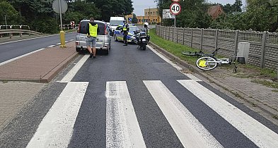 Wjechał w dwoje pieszych na pasach. Oboje trafili do szpitala-81322
