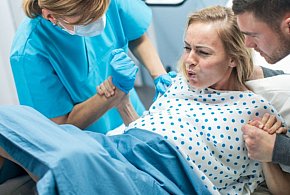 Porodówki znikają jedna po drugiej! Rawicz, Gostyń, a teraz kolejny oddział...-81402