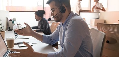 Orange i T-Mobile z poważnymi zarzutami. Chodzi o "ukrywanie" cen...-81349