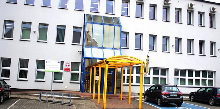 Obwieszczenie o pierwszej licytacji nieruchomości w Pon-81466