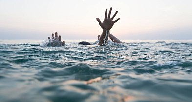 16-latek nie żyje. Wszedł do morza, jego ciało odnaleziono 20 km dalej-81549