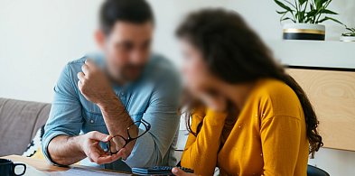 Kolejny mieszkaniec naszego powiatu stracił ogromne pieniądze! Klikał...-81582