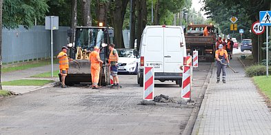 Nowa nawierzchnia ma się pojawić do końca tygodnia...-81721