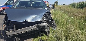 Wyglądało groźnie. Dwa samochody  osobowe zderzyły się 