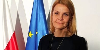 Od lat stoi po właściwej stronie... Jeśli masz problem znajdzie rozwiązanie-81797