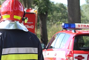 Kilkadziesiąt tysięcy złotych strat w kilka minut! Ogień nie dał szans maszynie-81864