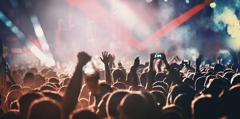 Ich słowa rzucają całkiem nowe światło... Party w Nieparcie pod lupą policji - 81857