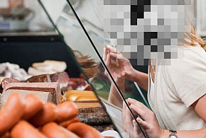 Z takim chamstwem się nie spotkała. Upokorzona seniorka dziękuje klientce-81967