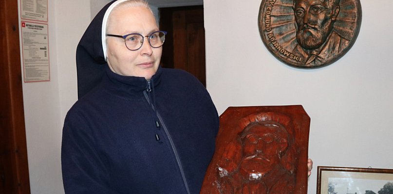 Rodzinny dworek chyli się ku ruinie? Potrzeba milionów na ratunek. Ruszyła... - 82068
