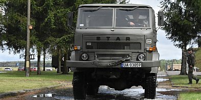 Proszą, by nie publikować zdjęć w sieci. Chodzi o kolumny czołgów i ciężarówek-82070